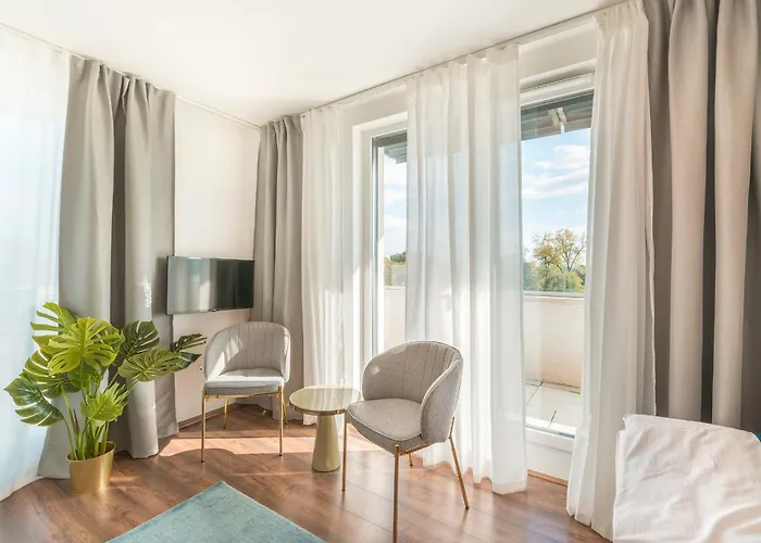 Hotel apartamentowy Sunset - Lakeside 4*